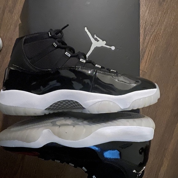 Air Jordan 11 Retro -25th Anniversary “Jubilee” - Picture 6 of 13